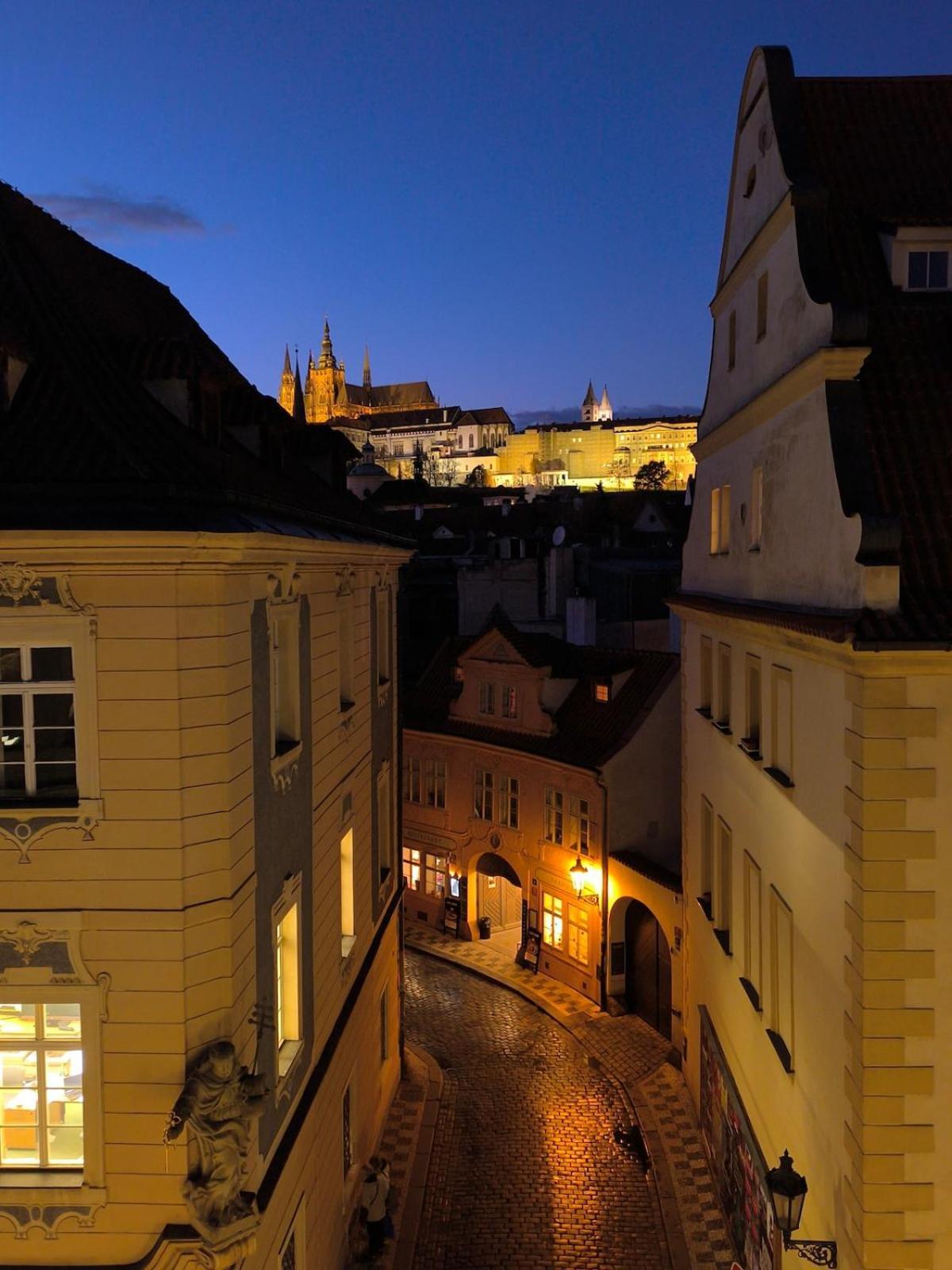 Duplex 165m2 With Views Only 30 Seconds To Charles Bridge Apartment