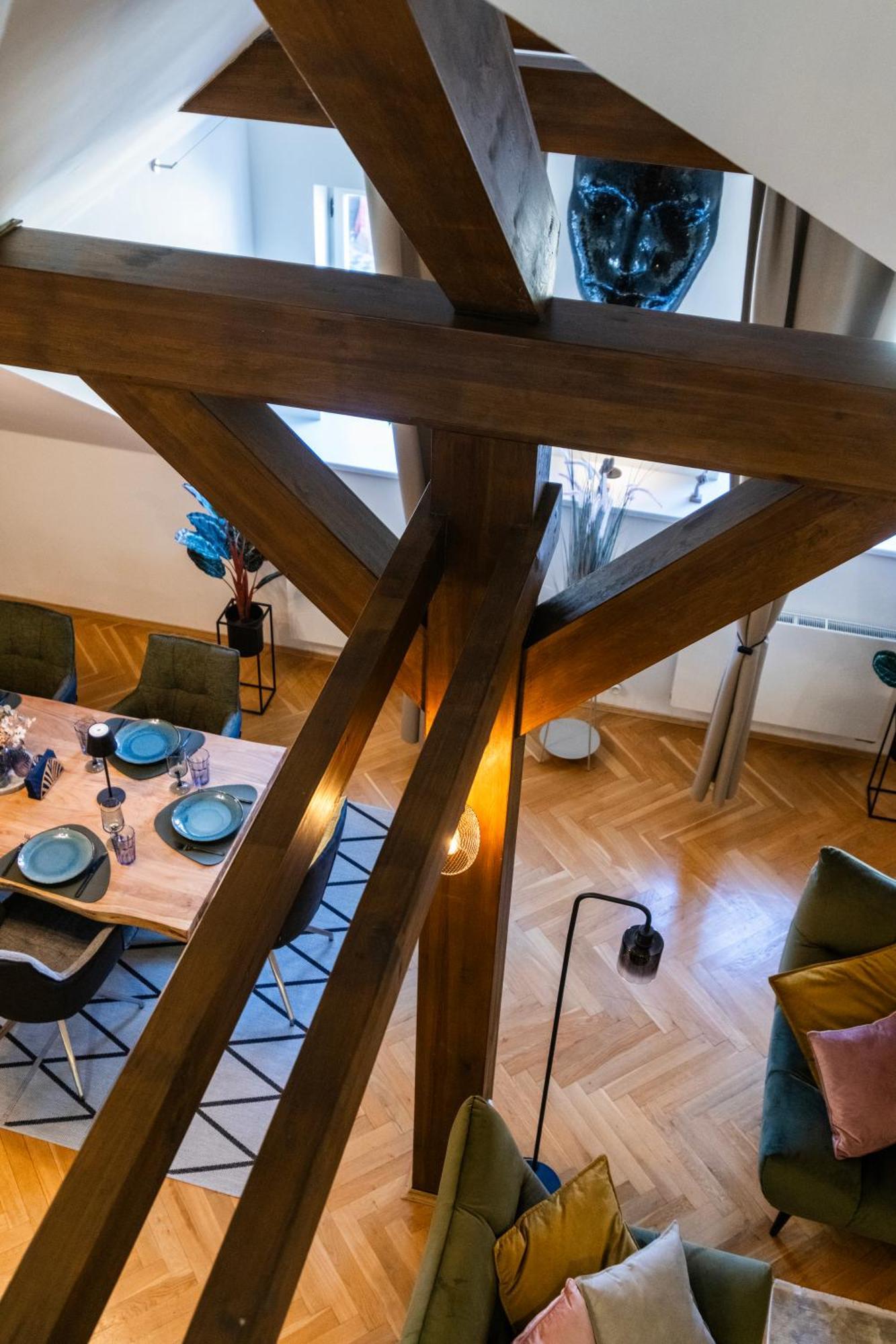Apartment Duplex 165m2 With Views Only 30 Seconds To Charles Bridge