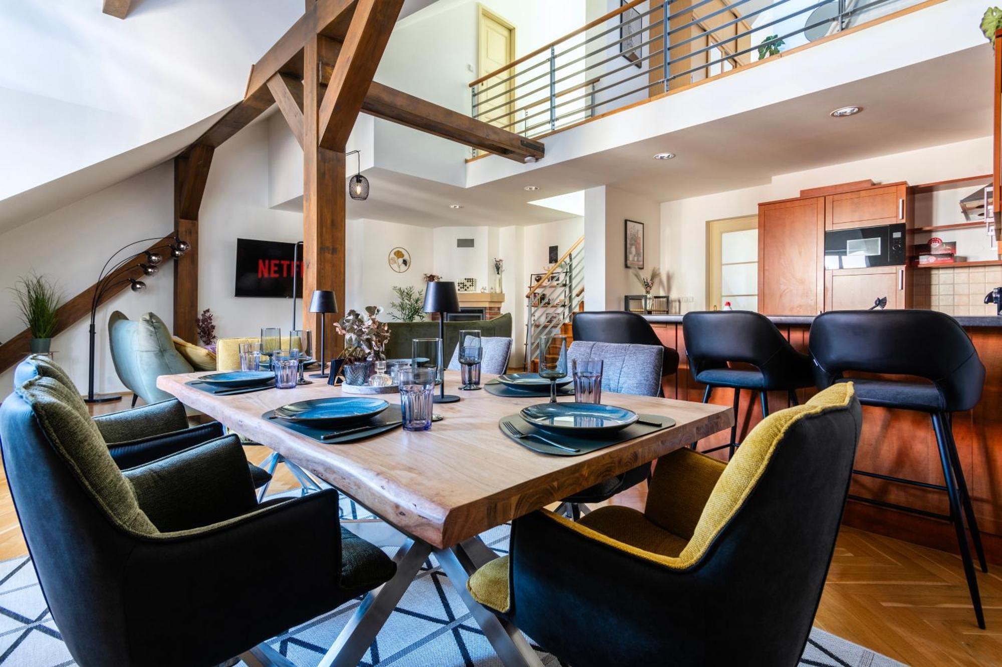 Duplex 165m2 With Views Only 30 Seconds To Charles Bridge Prague