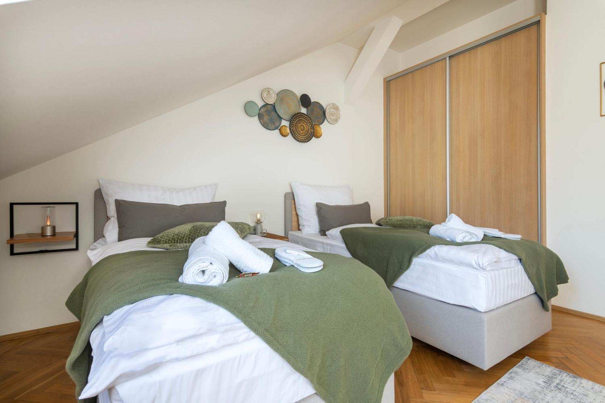 Apartment Duplex 165m2 With Views Only 30 Seconds To Charles Bridge Prague