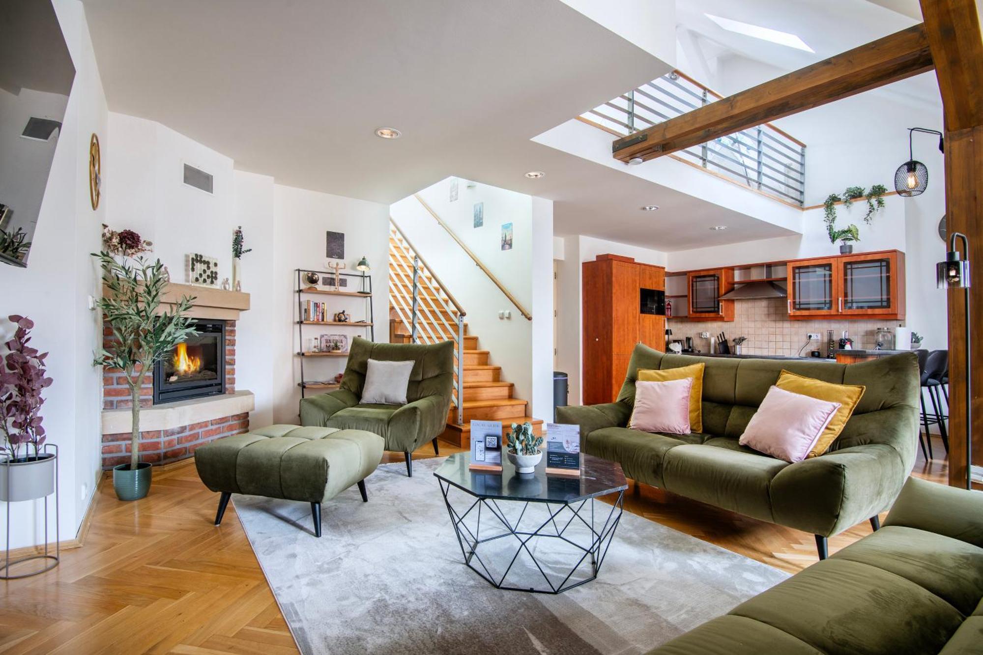 Duplex 165m2 With Views Only 30 Seconds To Charles Bridge Prague