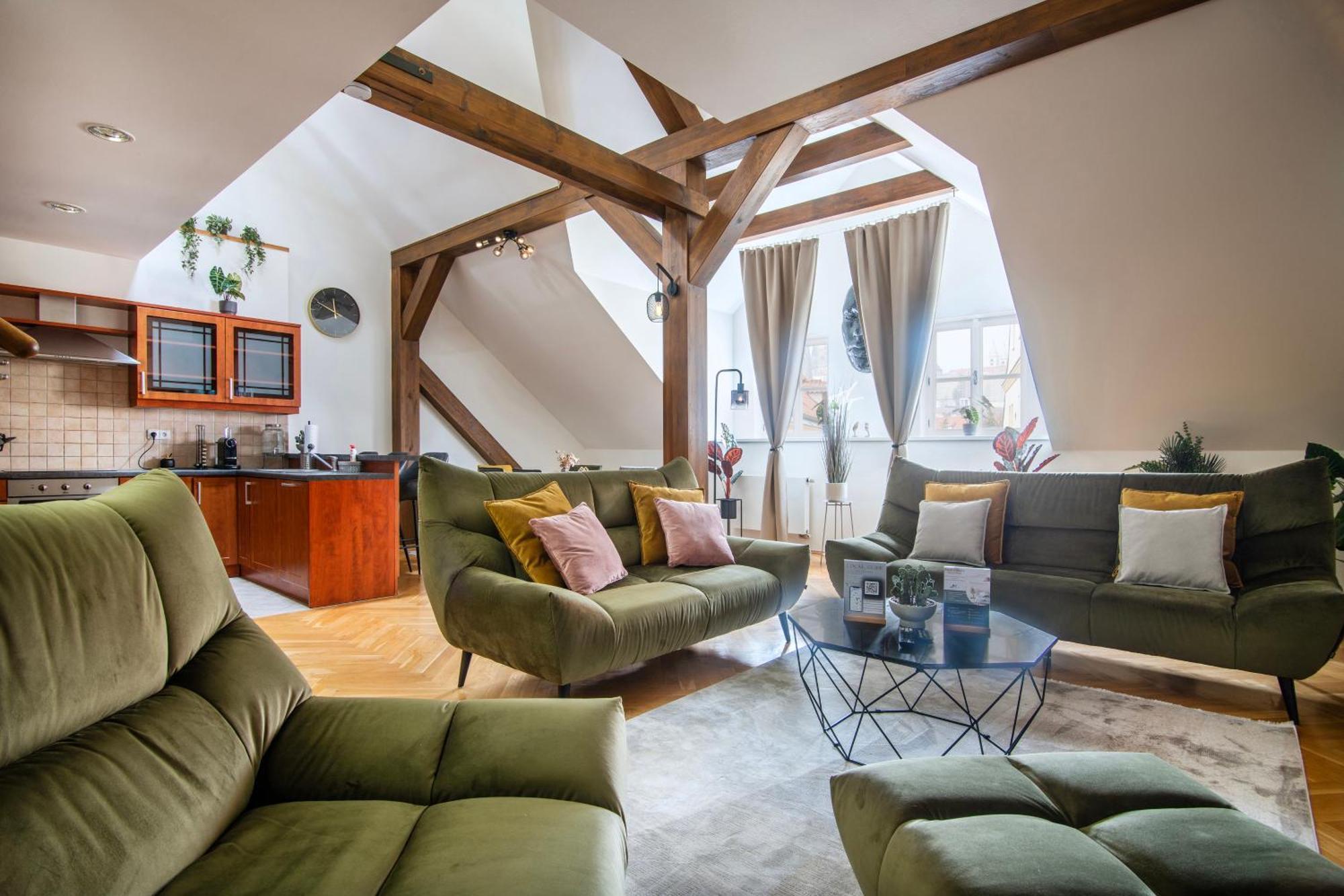 Duplex 165m2 With Views Only 30 Seconds To Charles Bridge * Prague